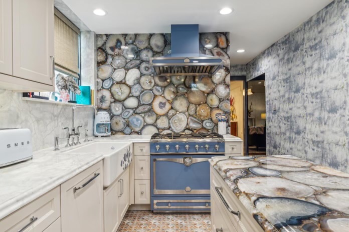 Agate semiprecious stone kitchen backsplash countertop Chicago
