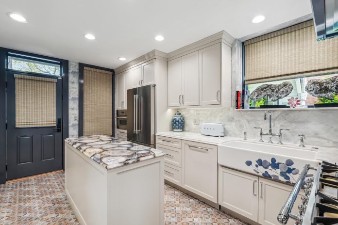 Agate kitchen wide angle Chicago Illinois