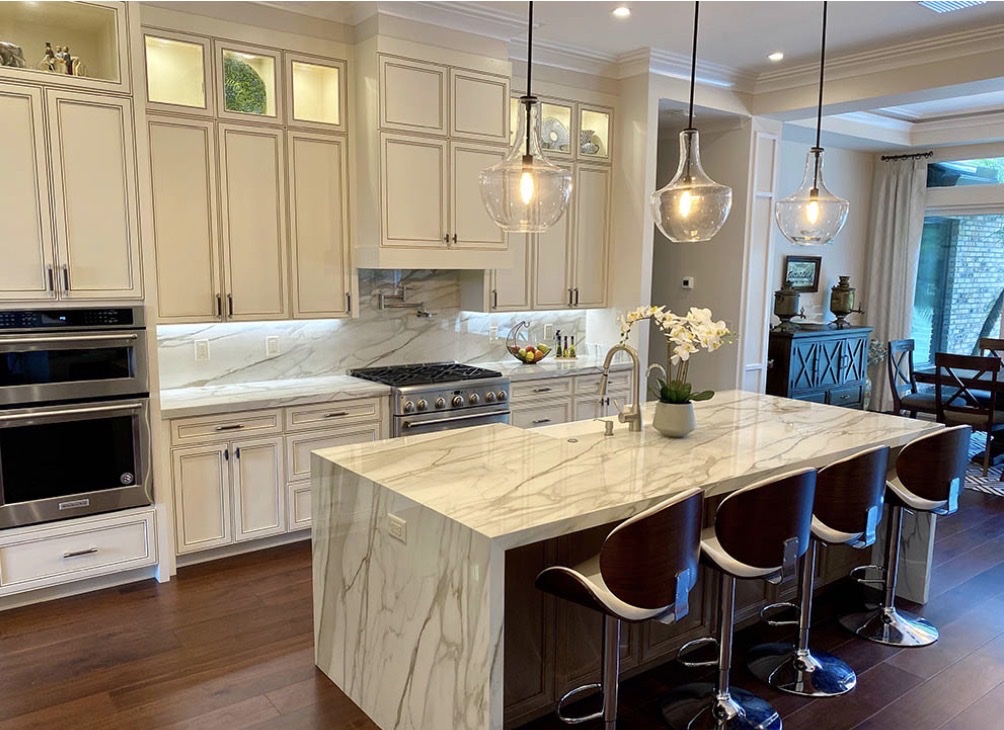 Calacatta Gold Gloss porcelain kitchen